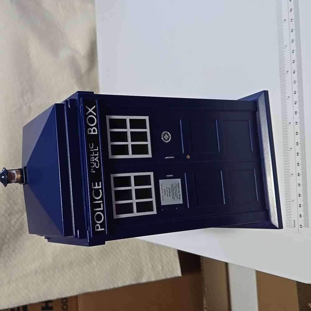 Blue Police Box - TARDIS Doctor Who